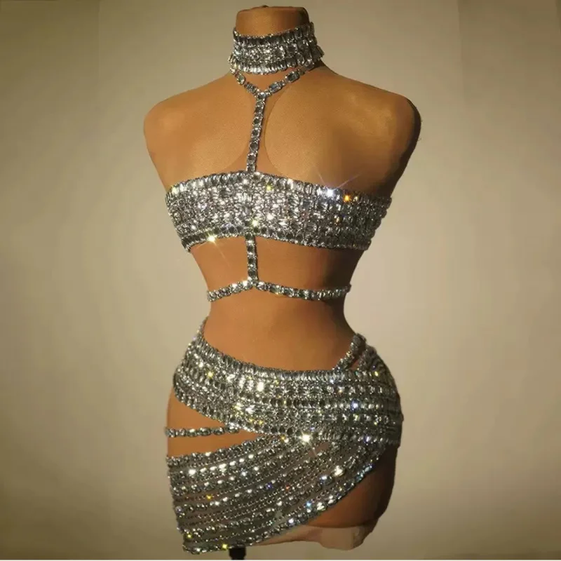 Nuovo arrivo lussuoso diamante scintillante sexy halter trasparente falso abito corto in due pezzi PartyoutfitCerimonia di prestazione