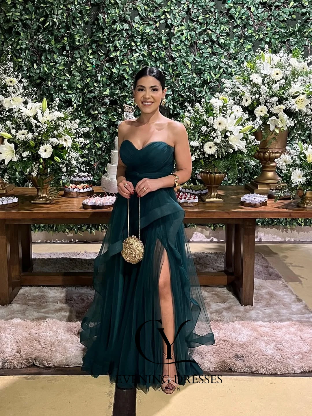 CUYUN 여성 정장 드레스 공식 행사용 스트랩리스 사이드 슬릿 프로무 드레스 맞춤형 부드러운 튤 우아한 파티 가운