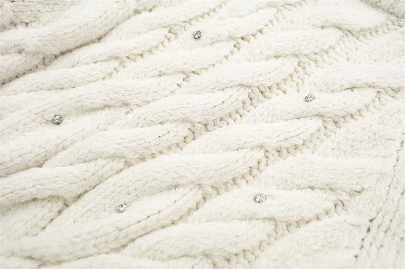 Women's Top 2025 Winter New White Long-Sleeve Pullover with Sequin Decor and Braided Knit Casual Fashionable Versatile