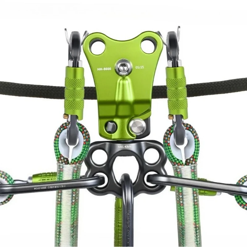 Outdoor Universal Joint Rotating Pulley, Climbing High-Altitude Operation Rescue Transportation Double Pulley for Rigging
