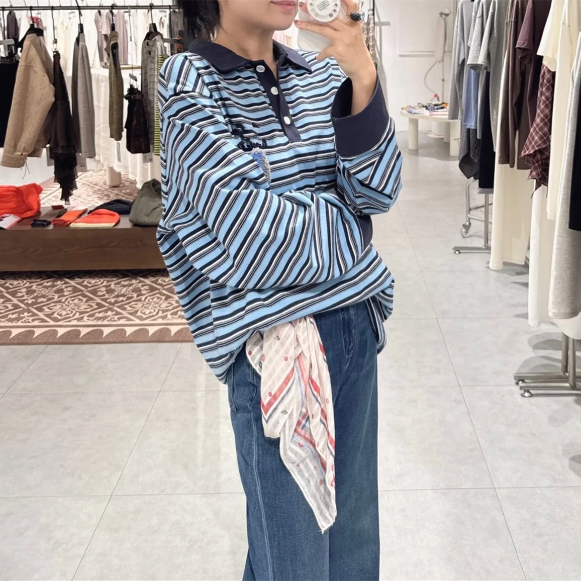 

High-End European Sle Knitted Ne Loose Sweater Striped Design Age-Defng Autumn Winter College Faion Top