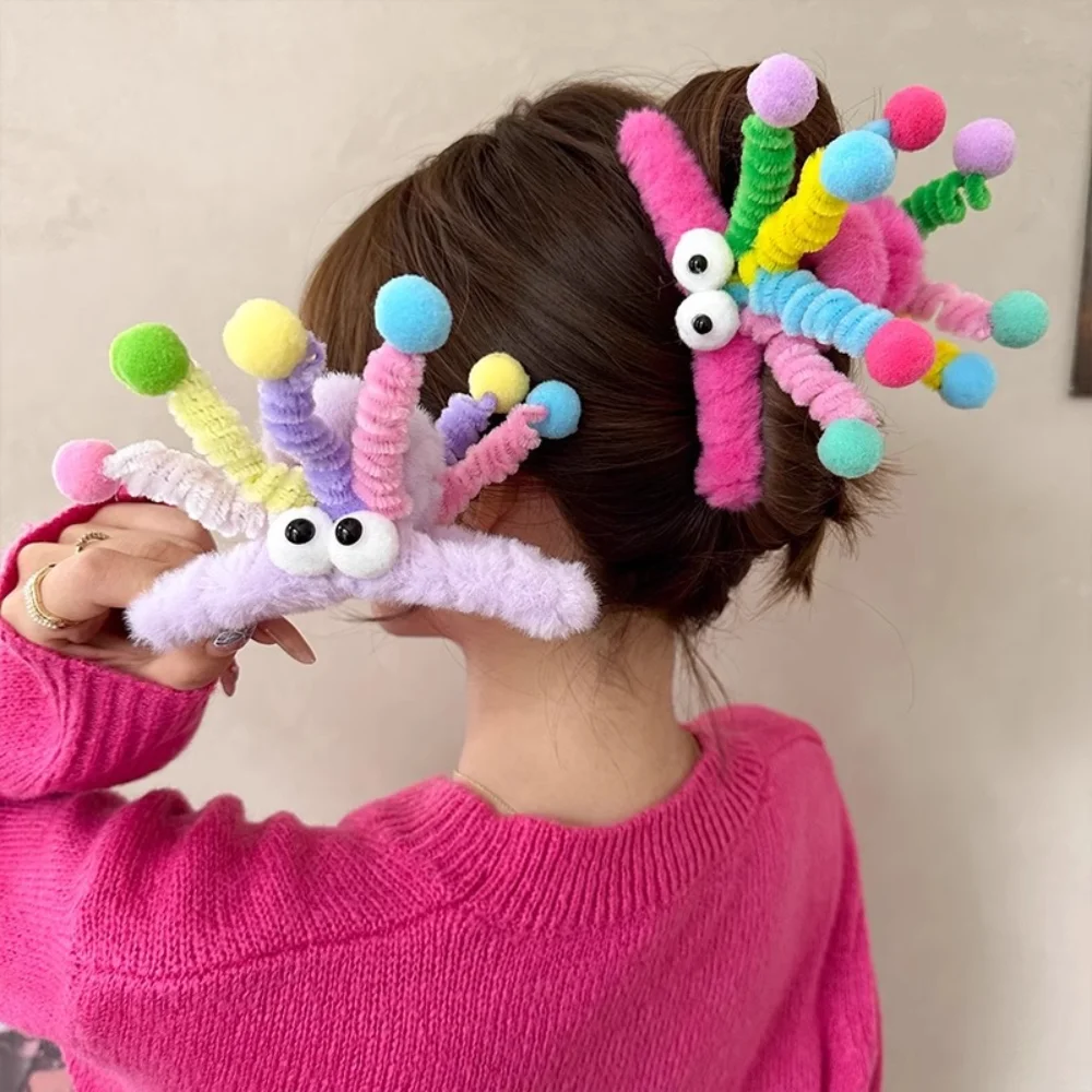 Funny Plush Hair Claw Furry Barrette Crab Headwear Winter Hair Clip Cartoon Eyes Cute Sweet Hairpin Women Girl Hair Accessory