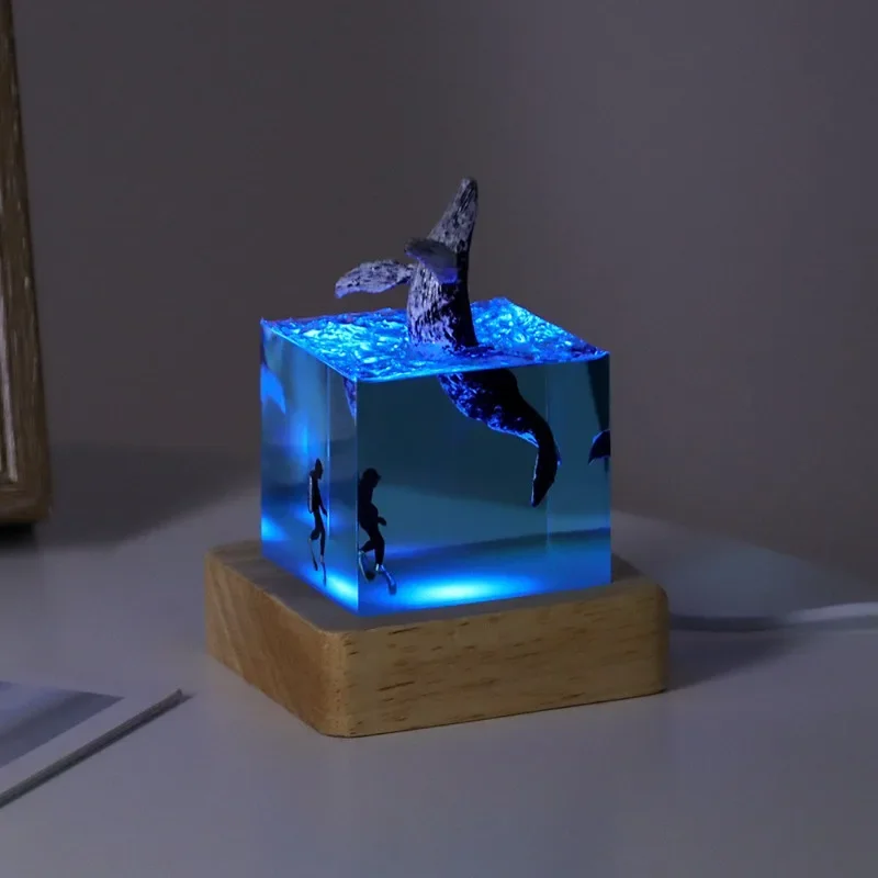 

Marine Resin Whale Humpback Whale 5cm Cube Decoration Glow-in-the-dark Mini Nightlight Birthday Gift Ornament Decoration Home