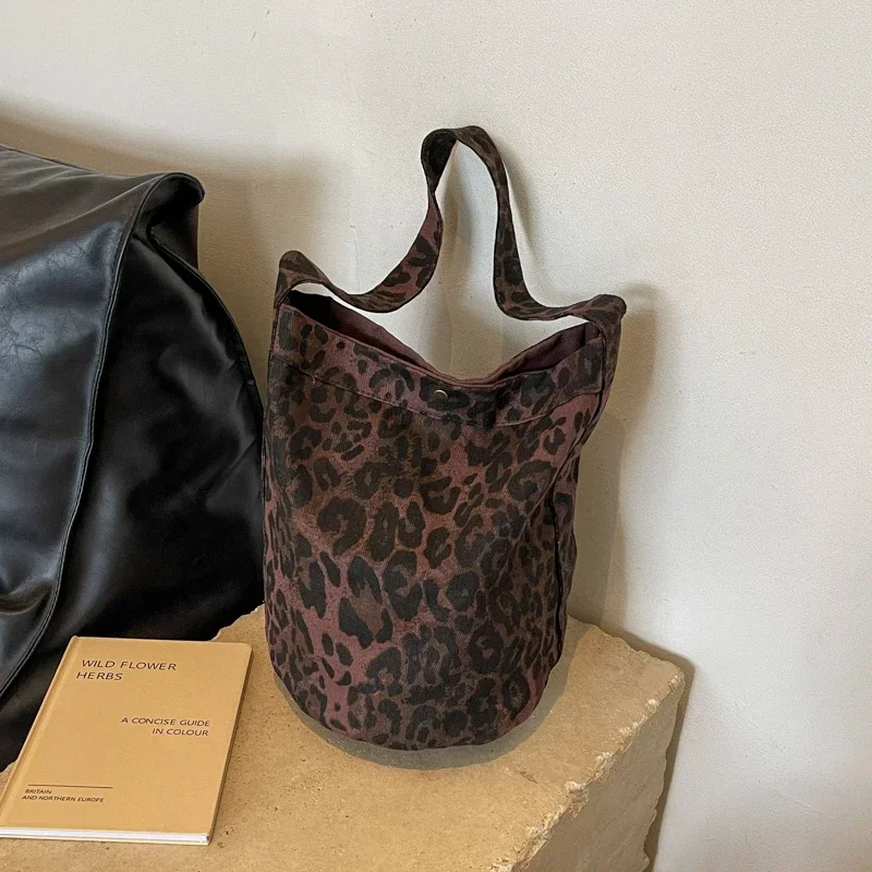 Leopard Print Bucket Cloth Shoulder Bags Casual Portable Hasp Retro Super Cool Handbags for Women 2024 Fashion Versatile on Sale