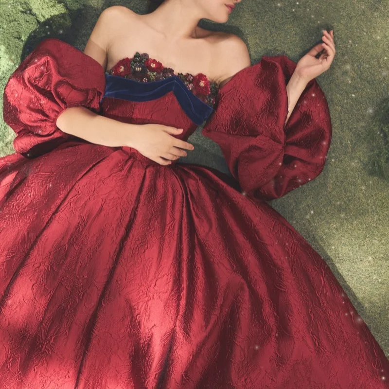 

fairy tale Red Quinceanera Dress off-shoulde Lace decal Long tail vestidos de 15 Quinceanera ﻿Customize