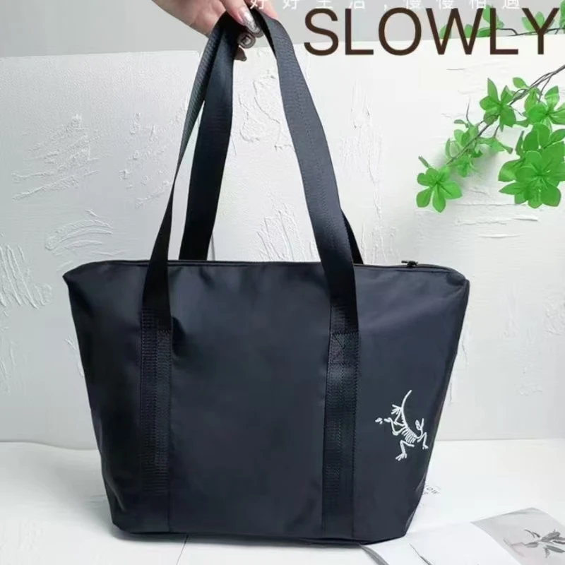 Pero Store Our Large Opening Style Wash Bag Allows You To Pick Needed Items Rapidly Without Extra Troubles