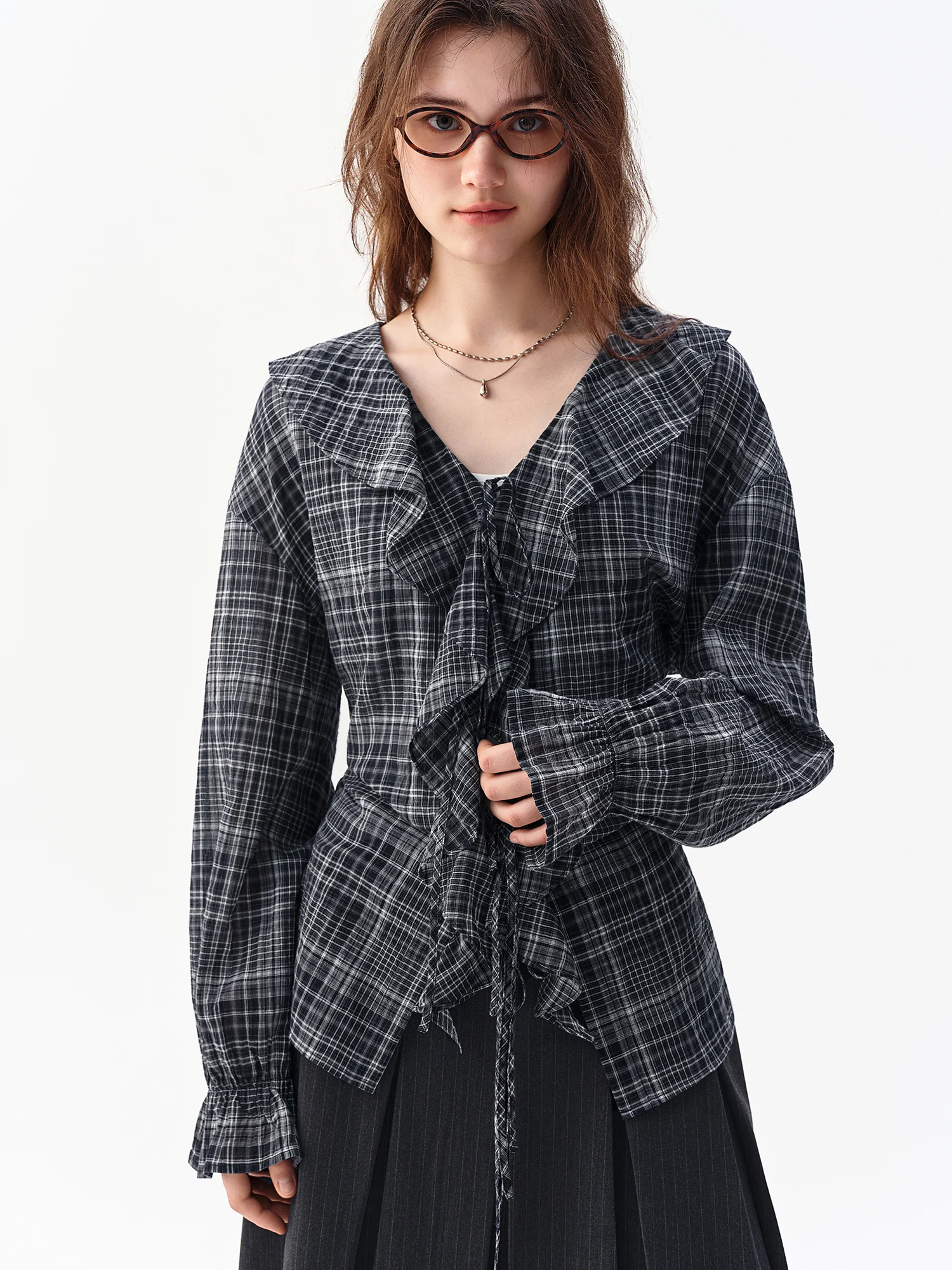DUSHU 2026 Fall Women's V-Neck Plaid Long Sleeve Blouse with Ruffle Trim and Drawstring Waist - Fashion Forward Office Wear - view 3