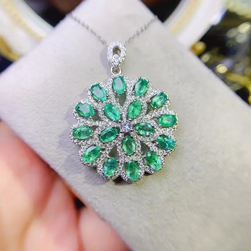 Natural Emerald S925 Sterling Silver Pendant Elegant and Versatile 3mm*5mm Emerald Necklace Pendant with Gold Plating