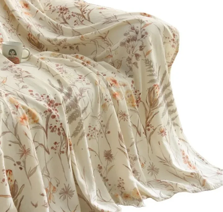 

Light luxury high-end striped letters wool blanket office nap air conditioner quilt