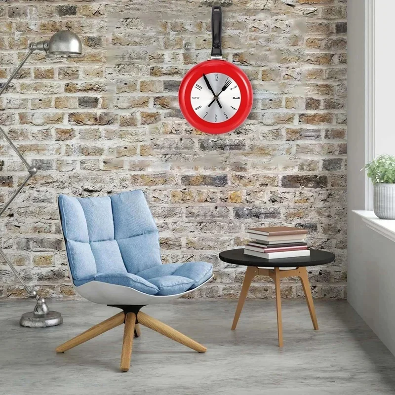 

Wall Clock 8 Inch Frying Pan Design Kitchen Decoration Novelty Art Timepiece