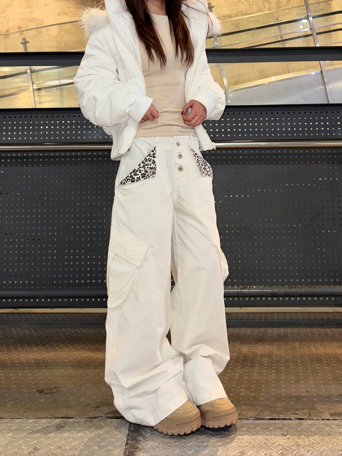 

Американские джинсы свободного кроя с леопардовым принтом и пэчворком, женские винтажные джинсы BF, повседневные хлопковые джинсовые брюки в рабочем стиле