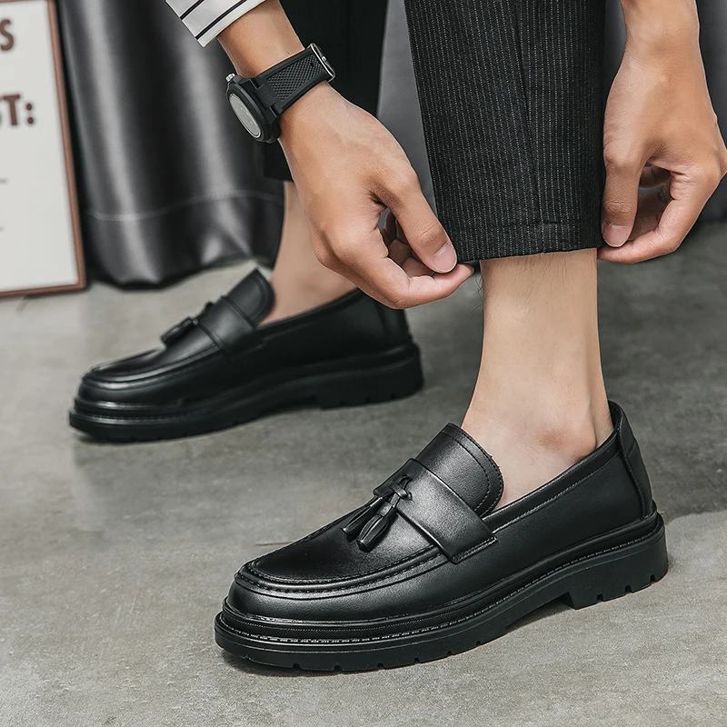 

Brand Black Leather Tassel Shoes for Men Thick Bottom Punk British Style Design Career Platform Perfect Daily Wear