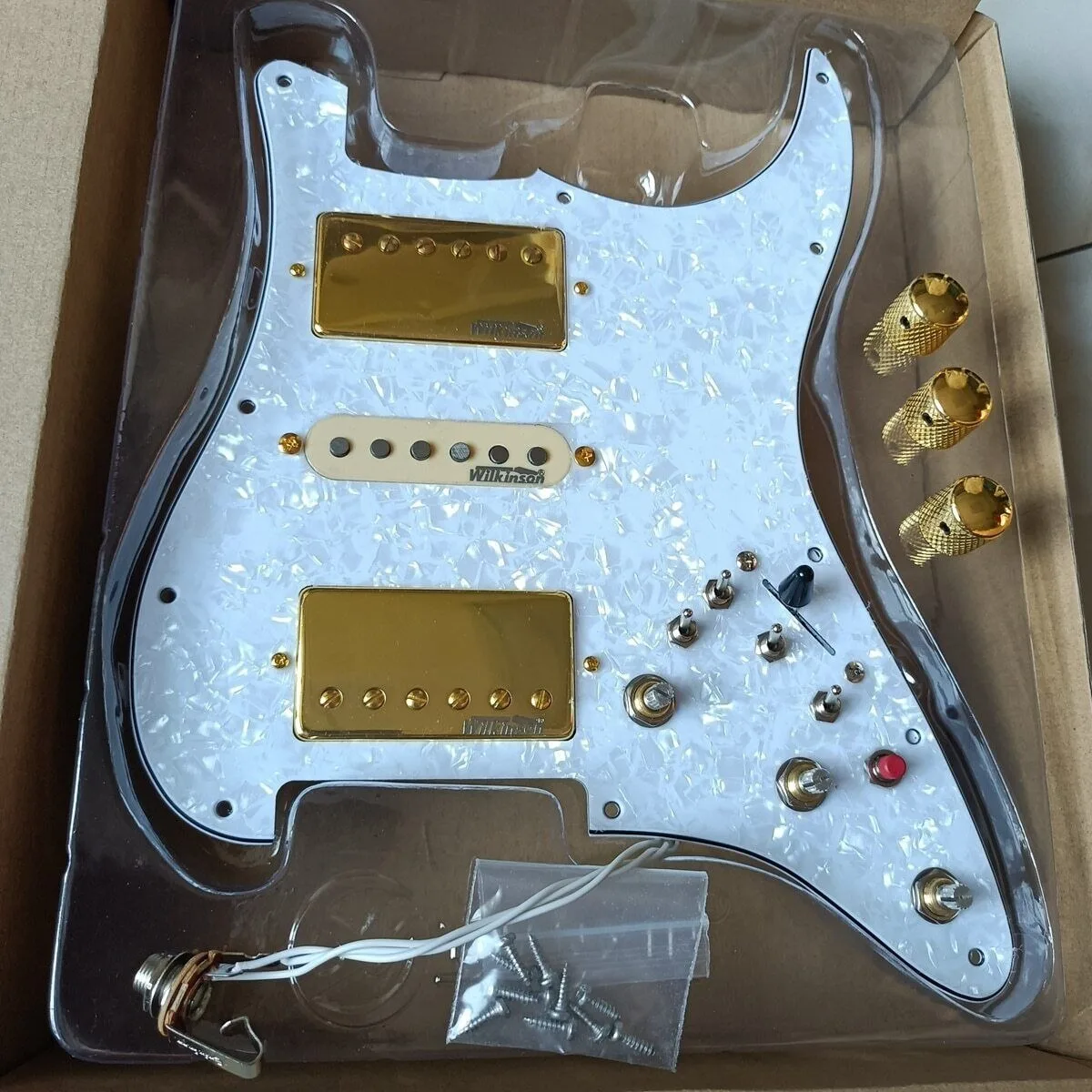 Prewired Loaded ST Pickguard With Coil Splitting HSH Alnico5 Humbucker Pickups Set For ST Electric Guitar