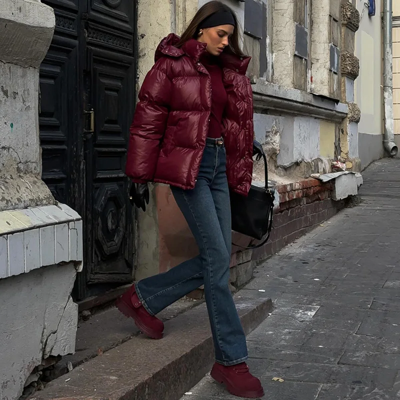 Moda Borgogna Vino Rosso Manica intera Donna Cappotto in cotone Colletto alla coreana Cerniera Parka petto 2024 Lady Commute Street Capispalla