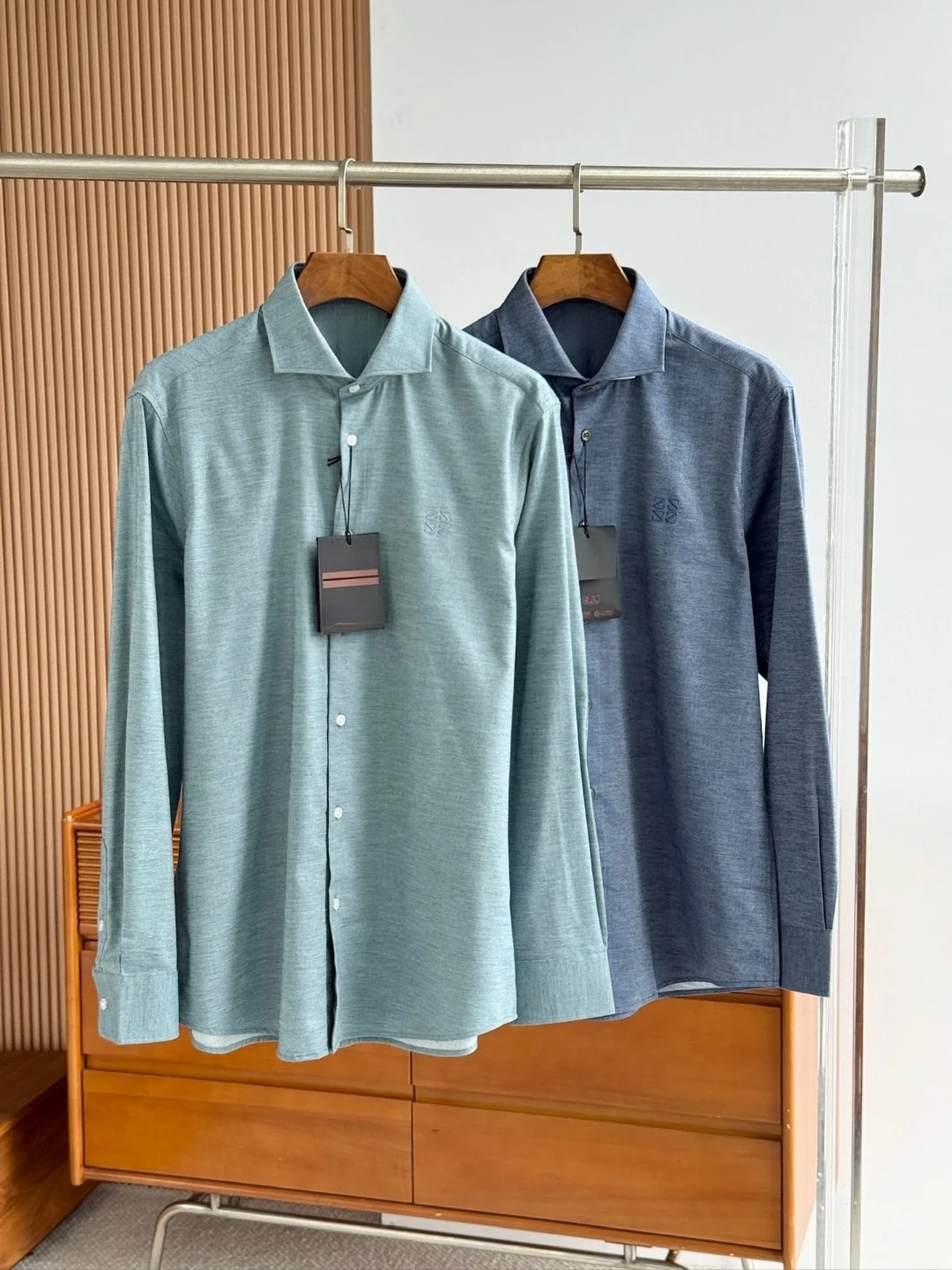 

Faionable Embroidered Busin Casual Long Sve irt Мужская irt Осень Зима Новинка Sle Stand Fit Цветная тканая цветочная...