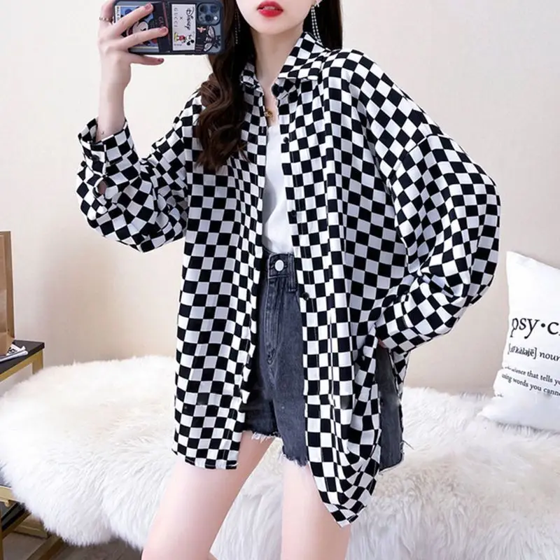 

Fashion Lapel Button Loose Asymmetrical Plaid T-Shirts Female Clothing 2024 Spring New Oversized Irregular Tops Casual Tee Shirt