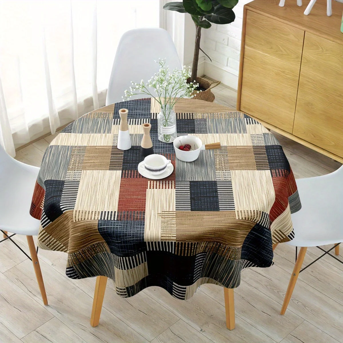 One piece of retro-style polyester tablecloth, featuring woodblock printing, available in multiple colors.zyc