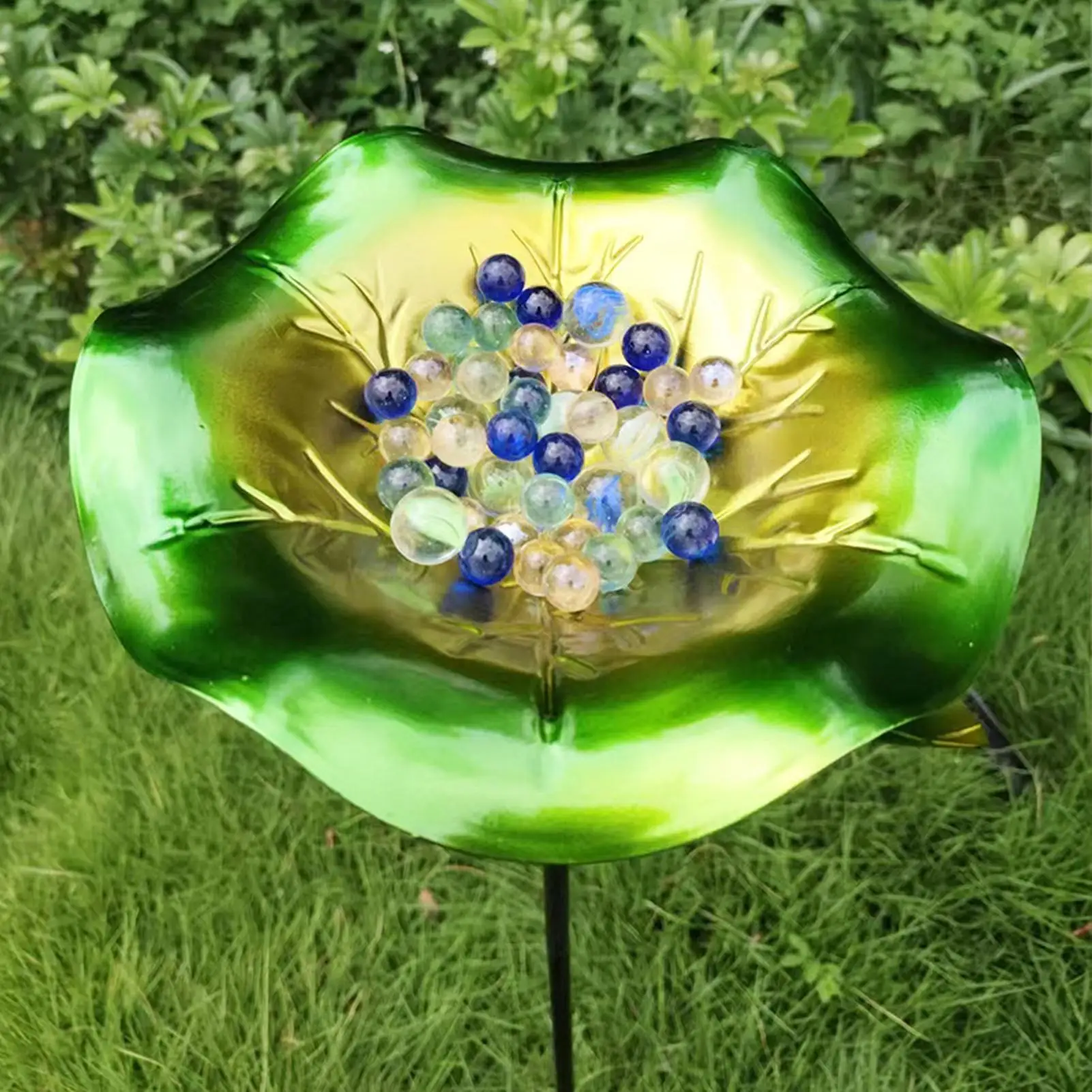 

Декоративная металлическая поилка-фонтан для птиц Bee Hydration Station для улицы, двора, сада, патио, веранды, балкона