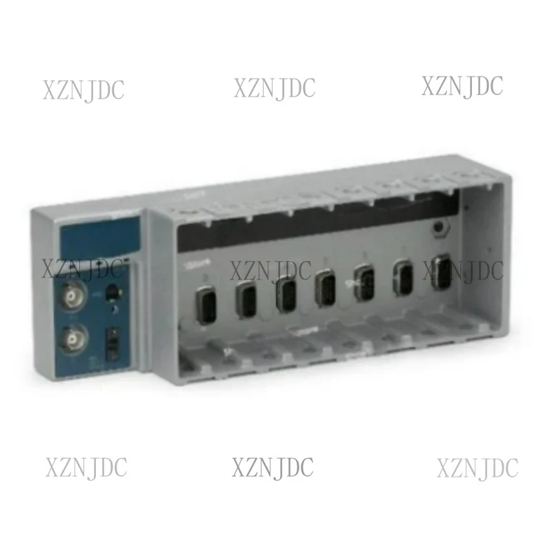 

8-Slot USB Chassis 781156 -01 Spot