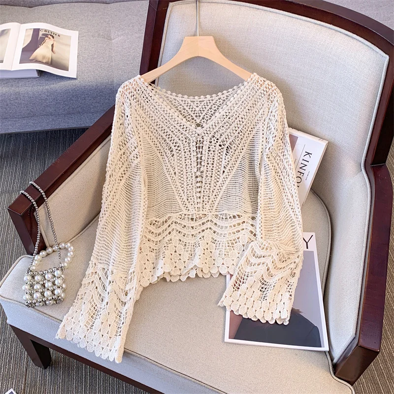 Sheer Crochet Top V-Neck Long Sleeve Open-knit Embroidery Blouse Women Summer Boho Vacation Beach Outfit