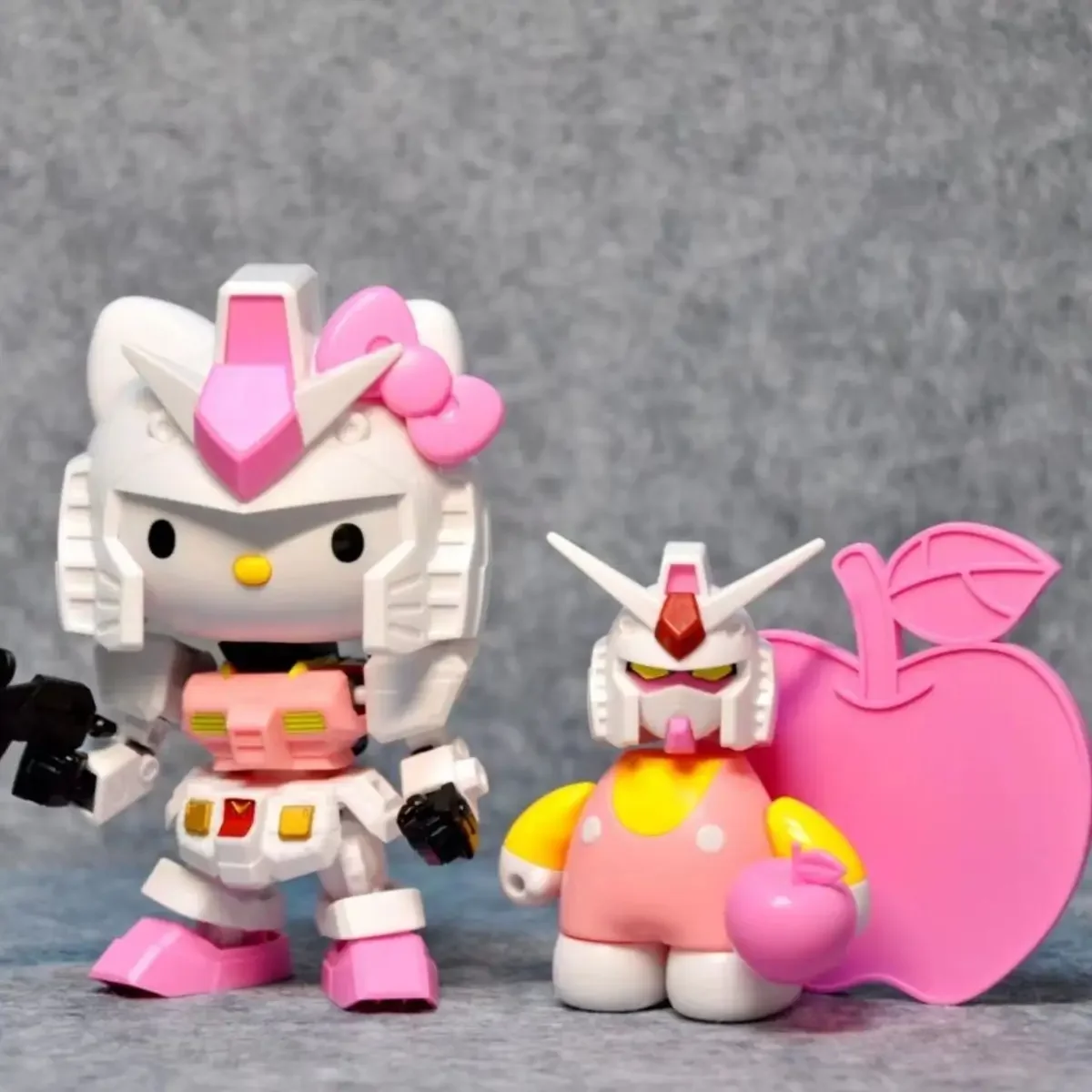 Bandai Gundam Hello Kitty RX-78-2SD Assembly Model SD Kt 012gto