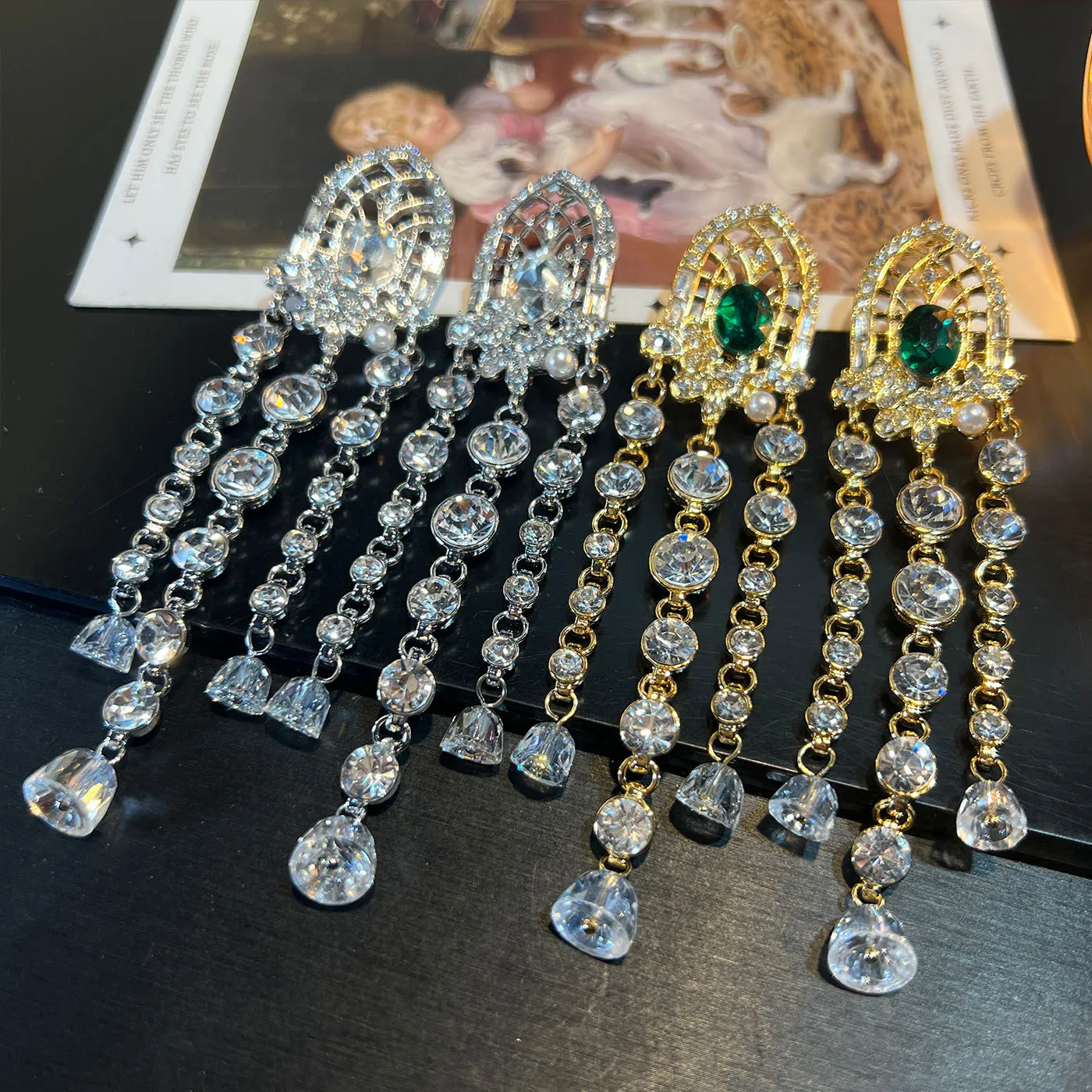 French catwalk style swan shoulder-sweeping long bone earrings diamond-encrusted trendy niche design earrings