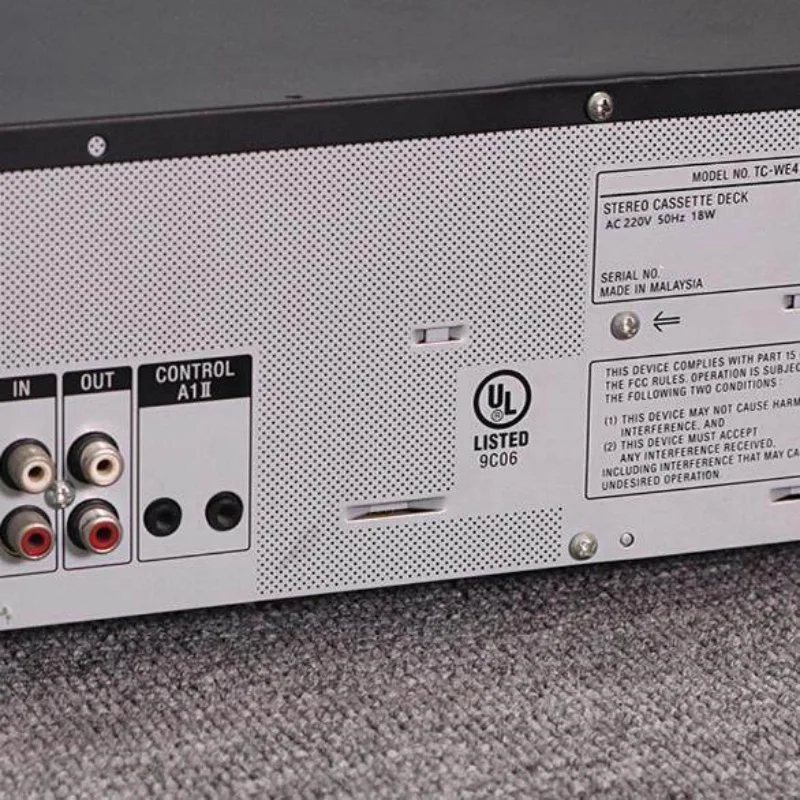 Dual-track Cassette Deck Stereo Cassette Deck Integrated Unit for Recording and Playing Back Audio Tapes with Large Speakers