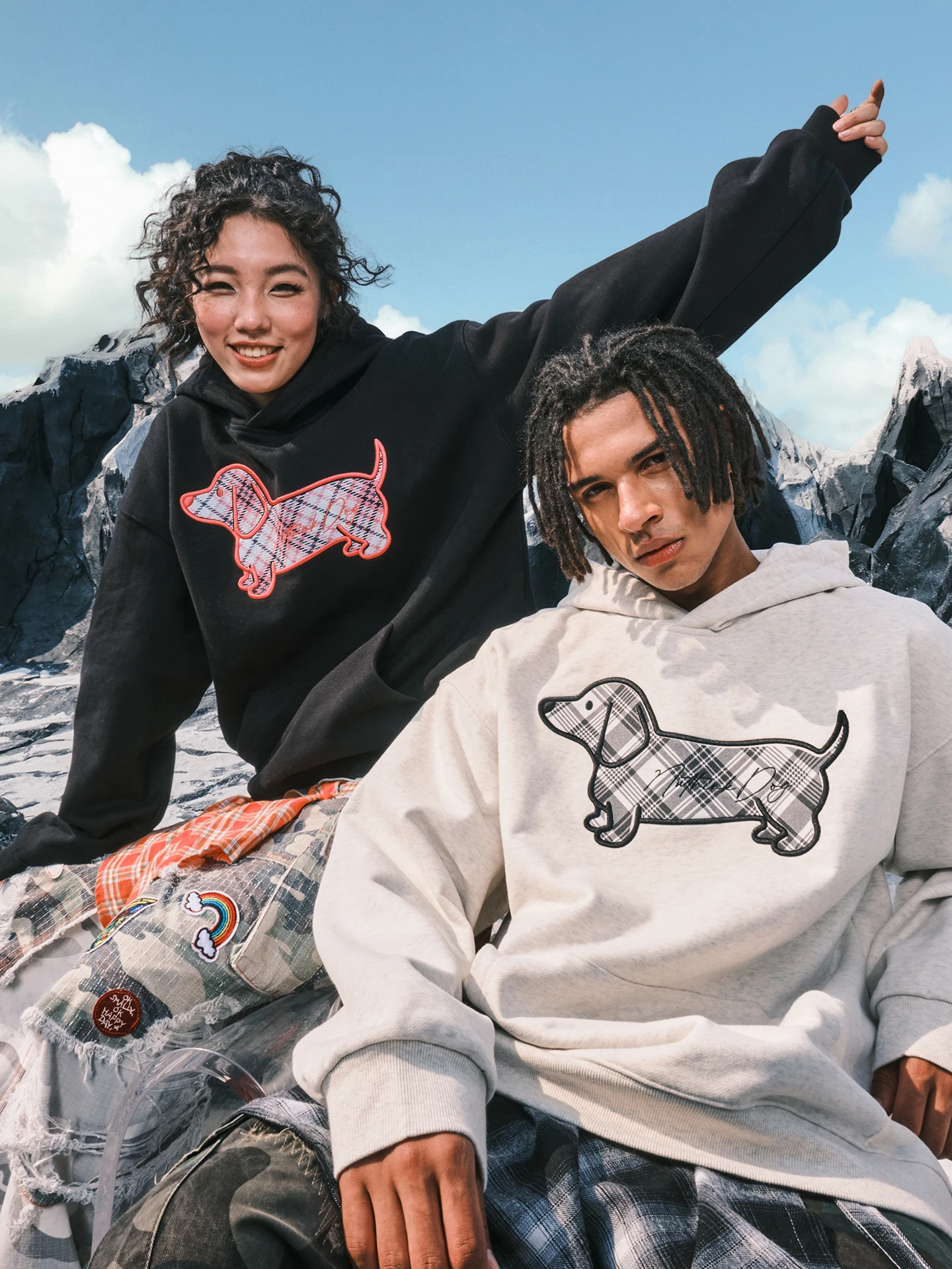 

Толстовка Nuthink American Sle Couple с вышивкой собаки-сосиски, цветные блоки, для мужчин и женщин, весна 2026, повседневная, удобная