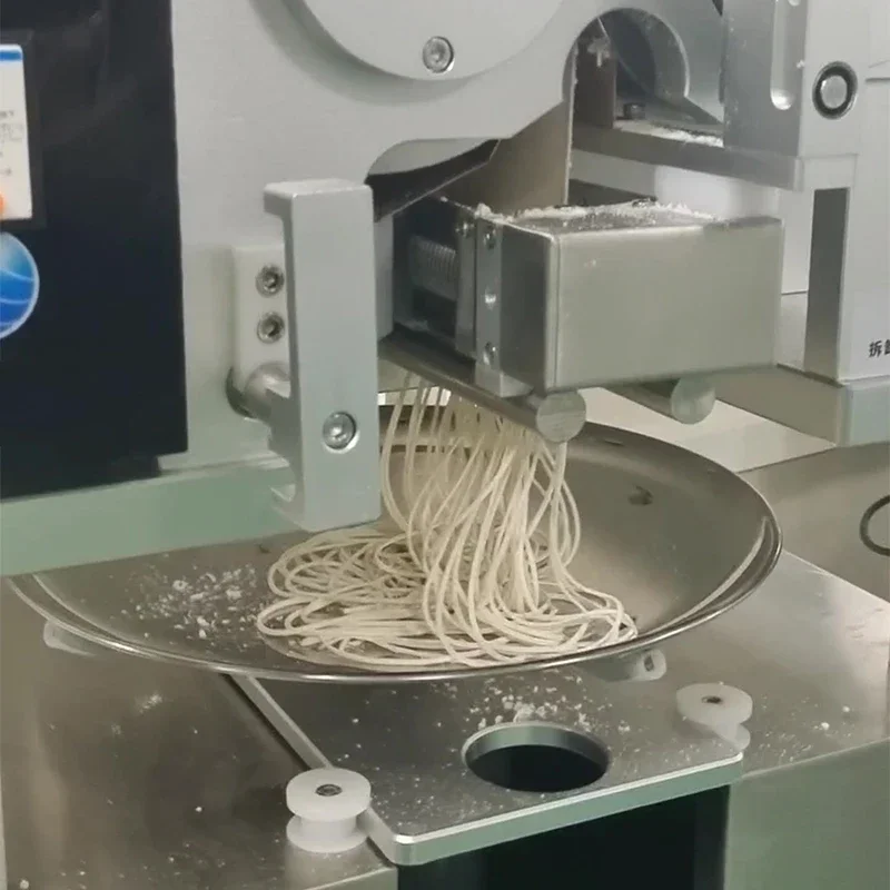 Macchina per noodle intelligente automatica Negozio pronto Macchina per fare noodle commerciale Macchina per noodle verticale in acciaio inossidabile