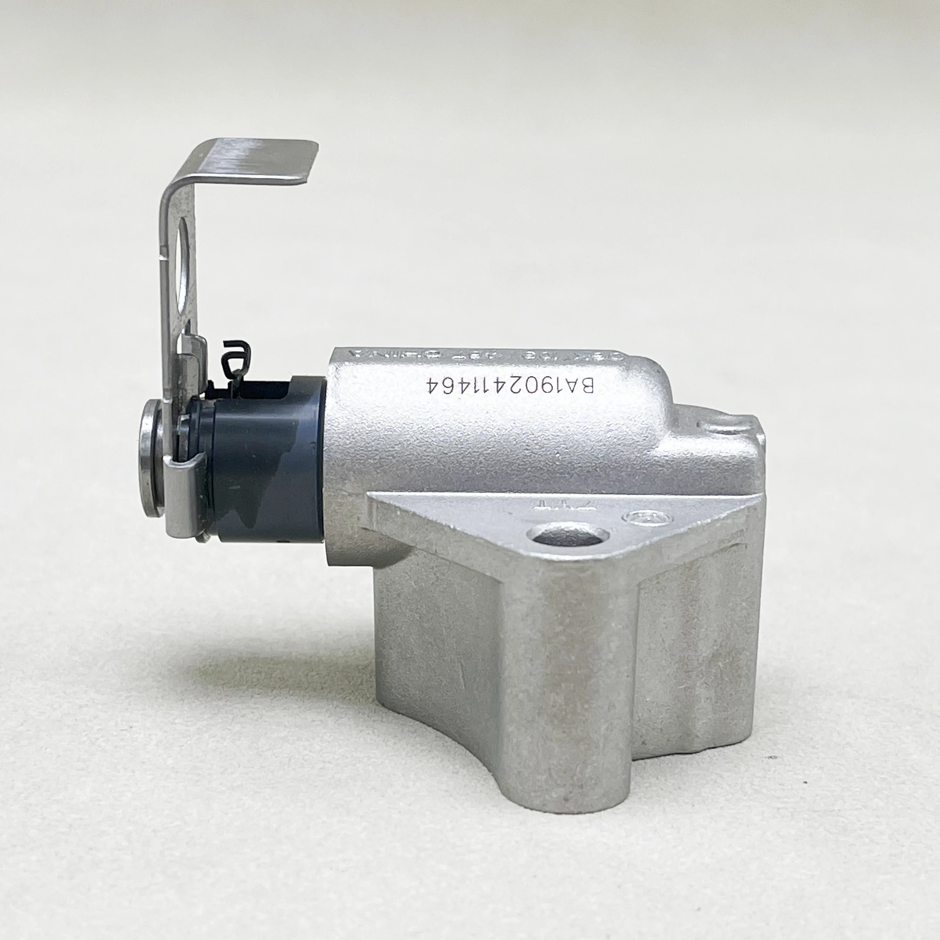 

Автомобильный верхний натяжитель цепи ГРМ 2.0T TSI TFSI 06K109467K для Audi A3 A4 VW Eos Tiguan CC 06H 109 467AB 06H 109 467 T оригинал