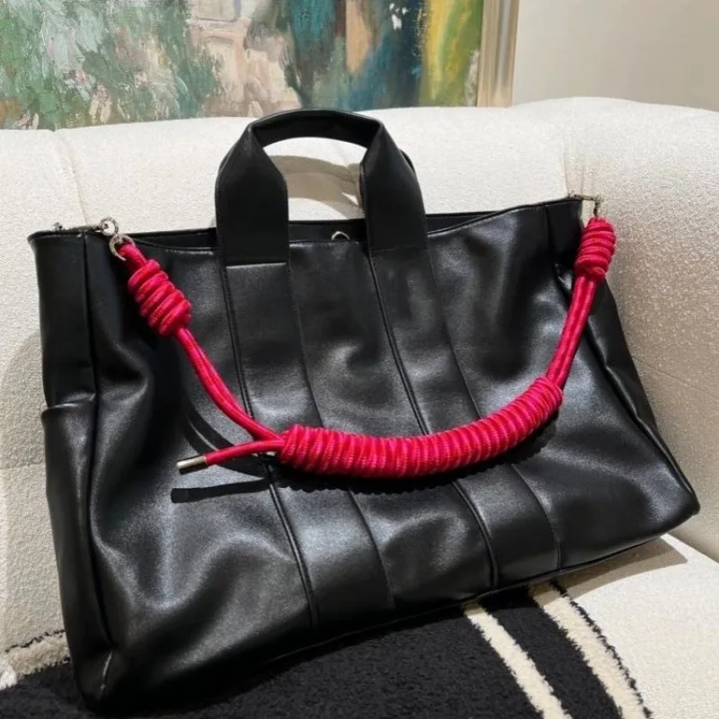 

Tote Hong Kong Large-capacity Large Bag Soft Leather Fashion Commuter Messenger Bag Handbag One Shoulder Neutral Simple Casual