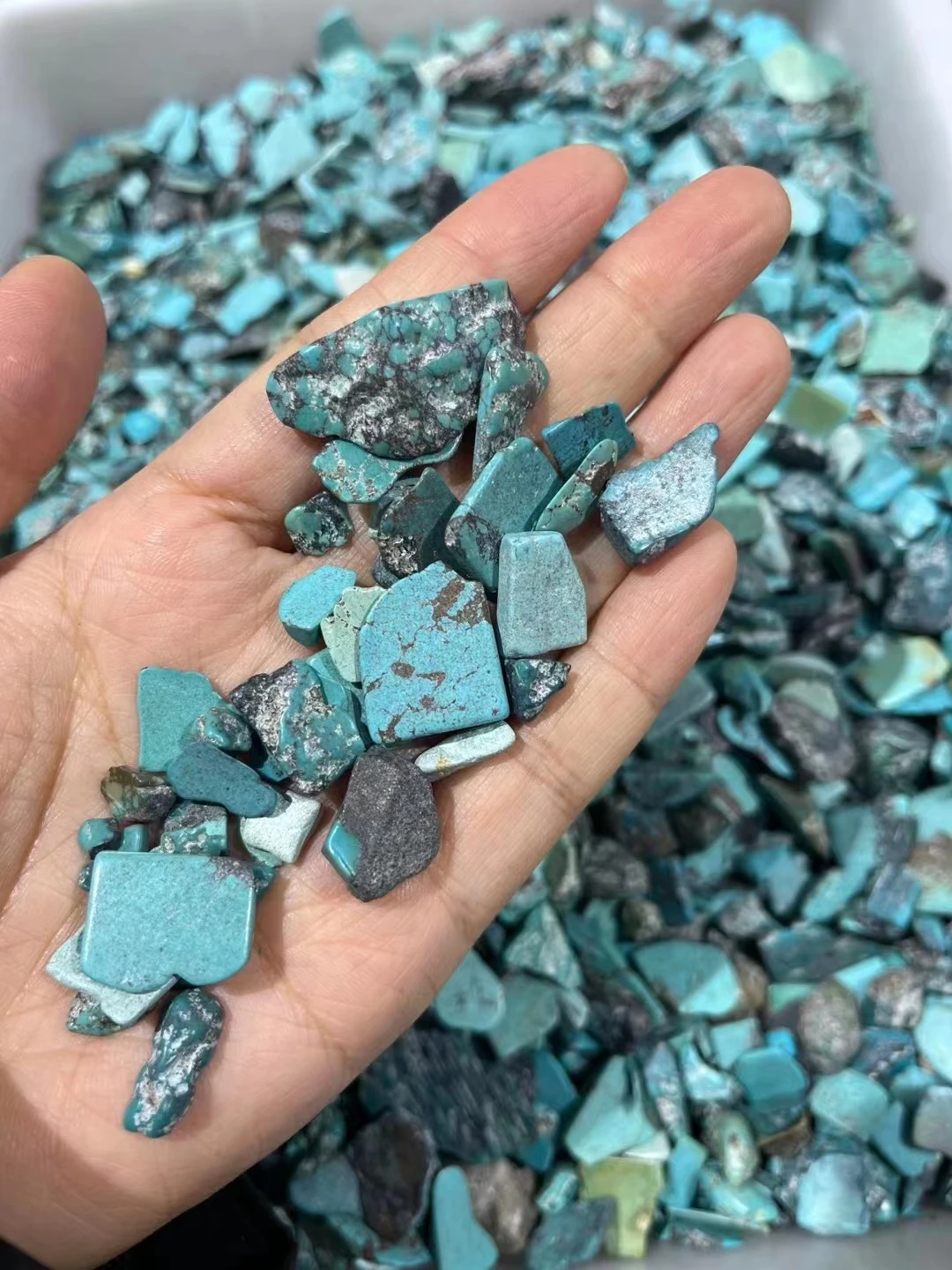 Natural Turquoise Gravel Optimization Crystal Degaussing Stone Decoration Vase Flower Potted  Fish Tank Landscape Pebbles