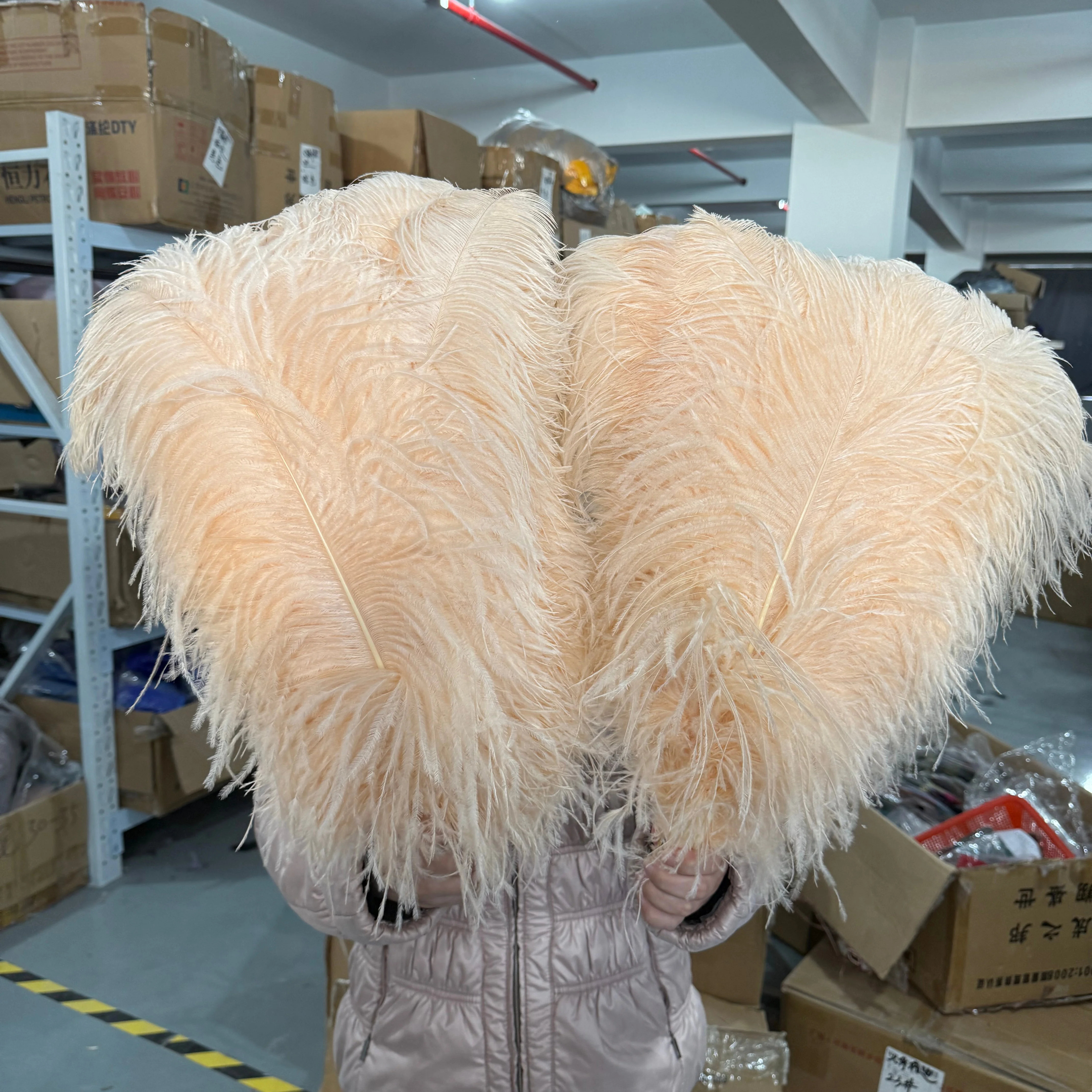 60-65cm 24-26 Inch Hard Quill Ostrich Feathers 10/50/100/200Pcs for Wedding Bridal Bouquet Party Centerpiece DIY Ornament Craft