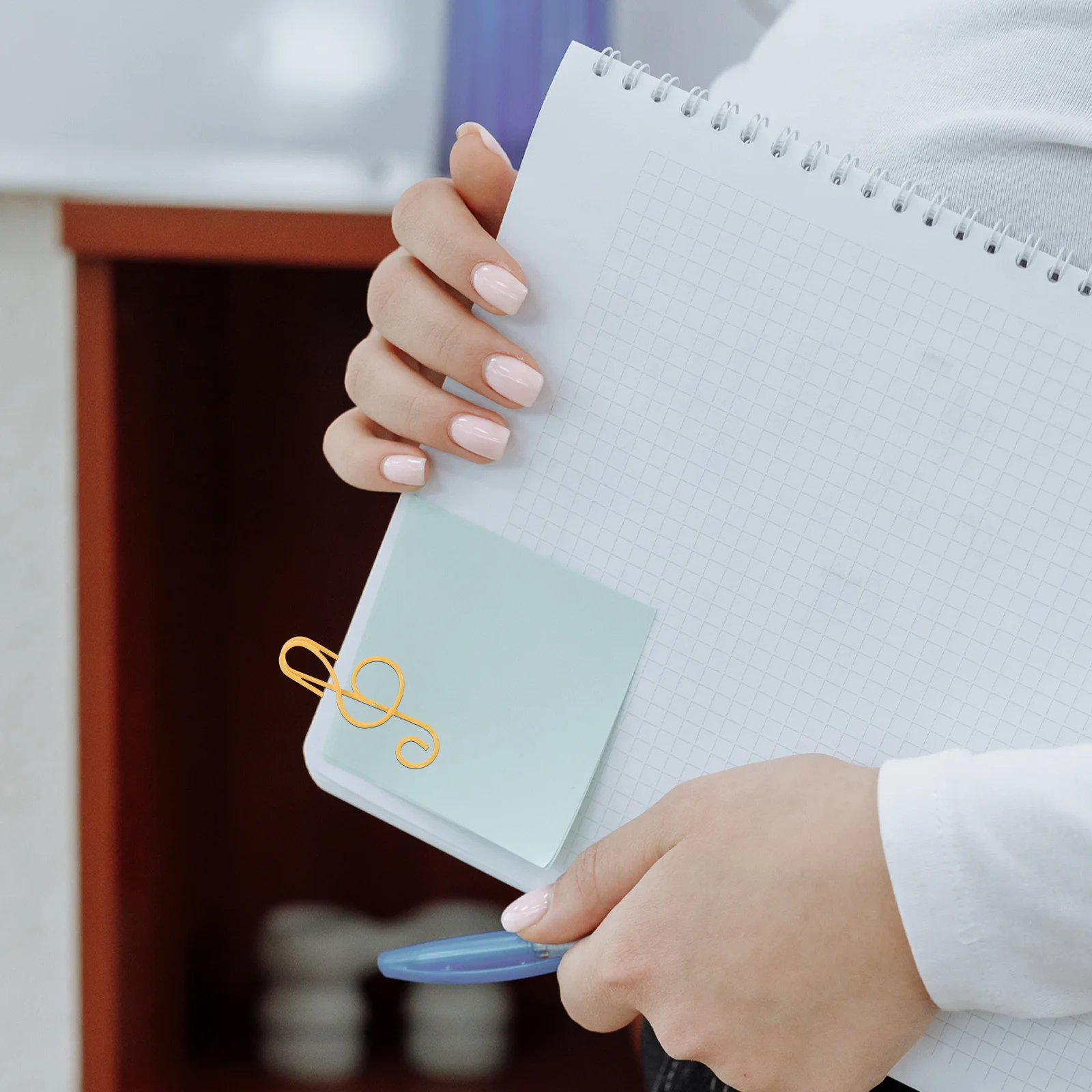 100 قطعة مشابك ورق ملاحظات الموسيقى الإبداعية الملونة الكرتون المعادن مكتب وثيقة ملف كليب مشبك ورق دبابيس ورق معدنية