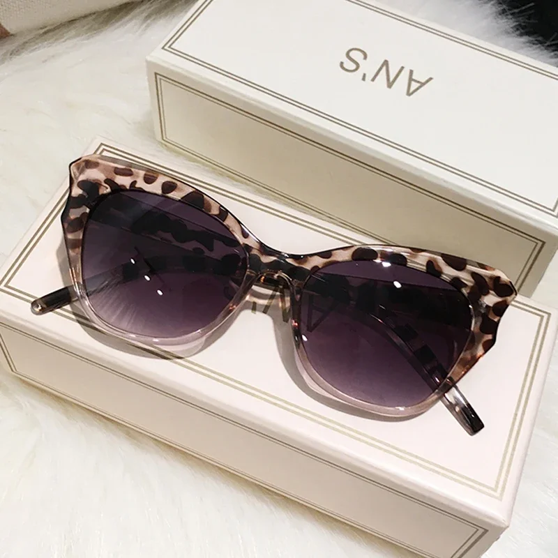 Kocie oko okulary przeciwsłoneczne w stylu Vintage damskie designerskie okulary przeciwsłoneczne z gradientem mody damskie lustrzane w stylu Retro na zewnątrz Oculos De Sol
