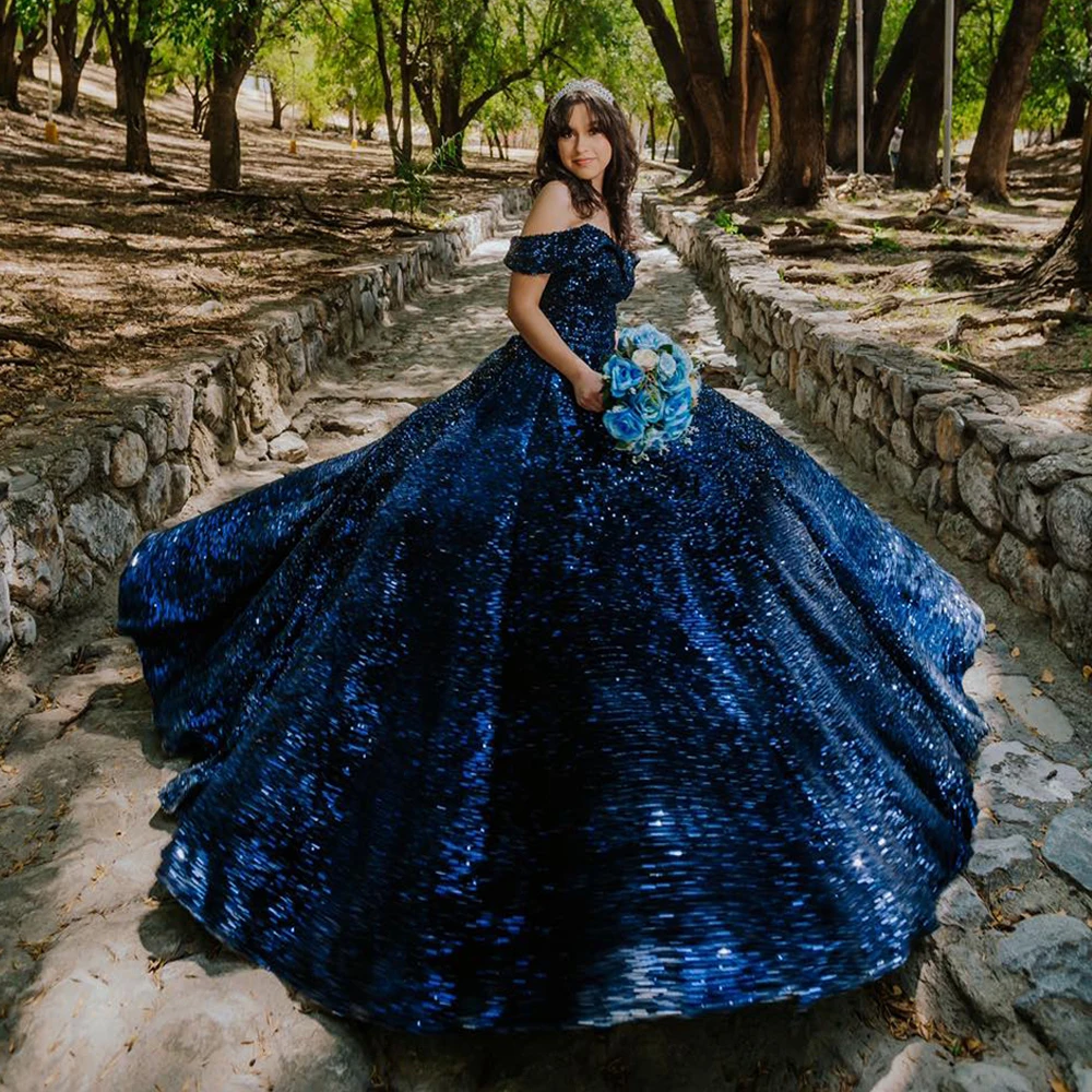 Vestido quinceanera personalizado com lantejoulas brilhantes, azul escuro, ombro de fora, decote em v, vestidos de festa de princesa para aniversário doce 15 anos