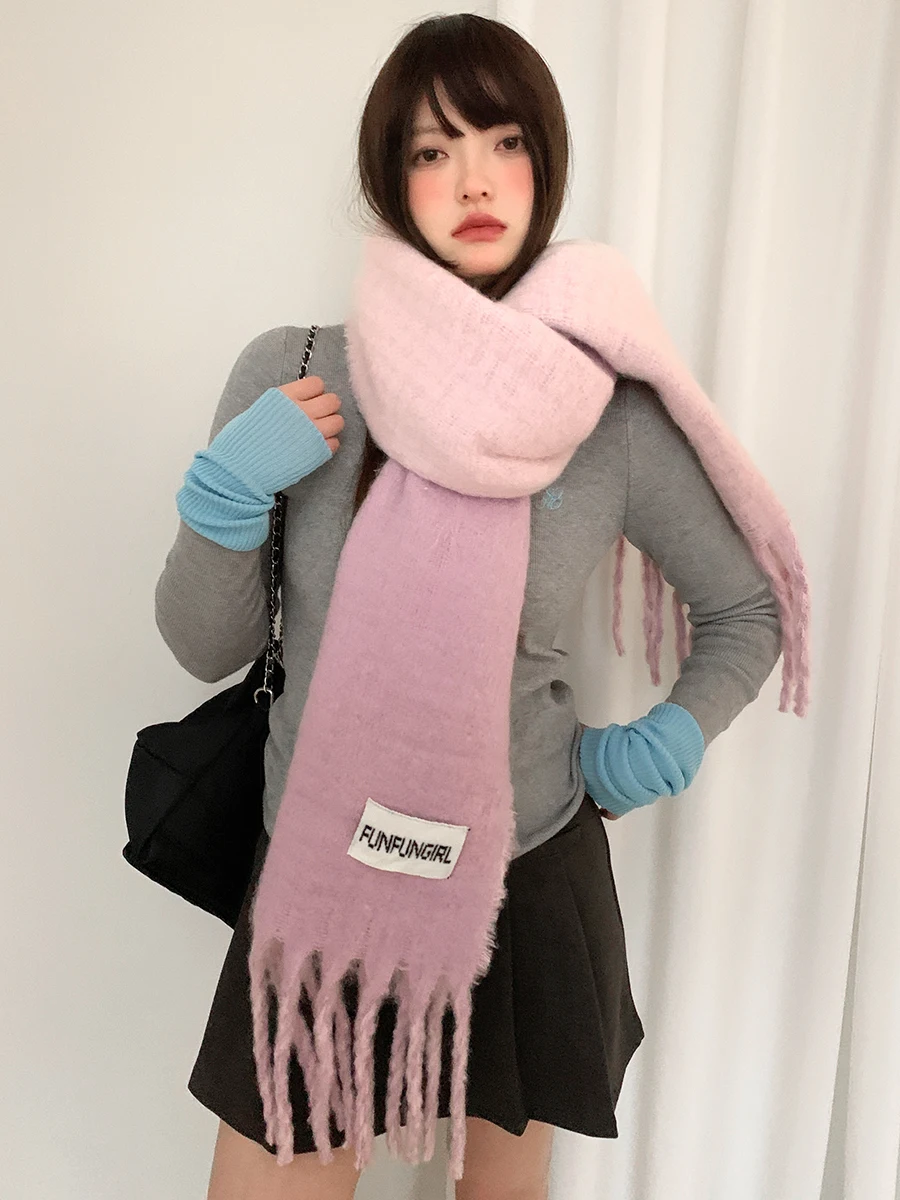 

Korean-Style Atmosphere Gradient Knit Scarf For Women, New Autumn And Winter Fashion, Warm And Anti-Cold Neck Warmer