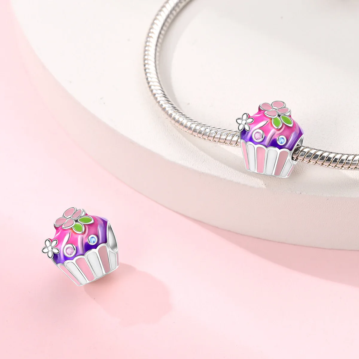 Direct supply of in-stock delicious dessert ice cream cakes cherry hanging decorations beads DIY jewelry bracelets accessories