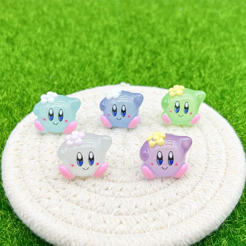 Kirby Decorazioni luminose Desktop Interni auto Piccolo ornamento Giardino fai da te Mini bambola Accessori in miniatura Decorazioni paesaggistiche Giocattoli