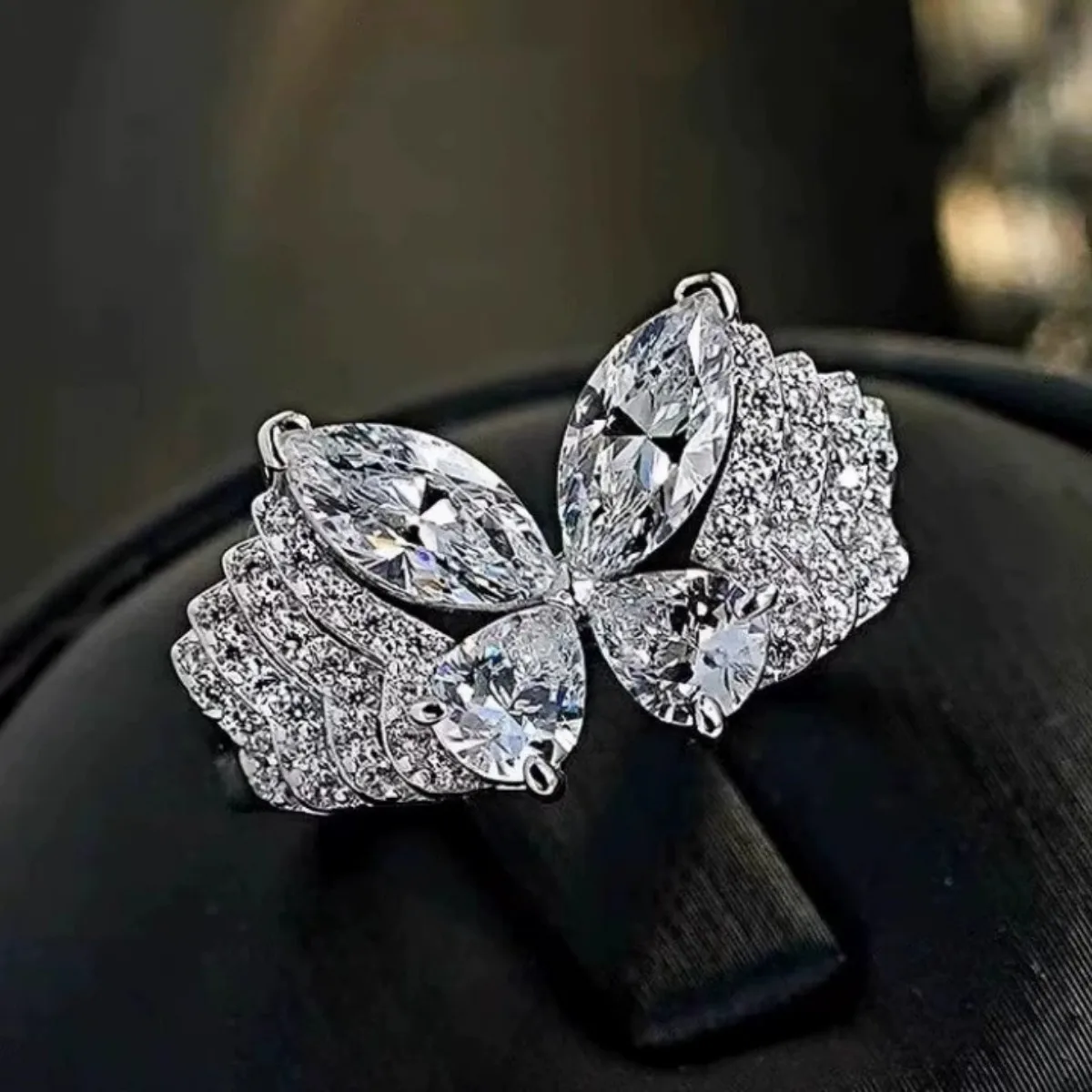 خاتم فراشة الوهم الفاخر الخفيف الجديد مع خاتم فراشة متعدد الطبقات من الزركونيا