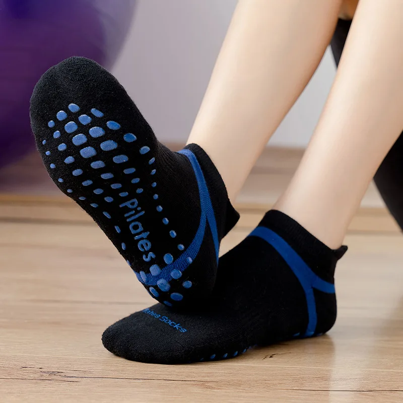 Calcetines deportivos de Yoga para mujer y hombre, medias de algodón Terry antideslizantes de compresión para Fitness, gimnasio, baile, patio de juegos, tobillo