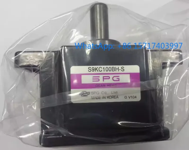 

Редуктор S9KC100BH-S SPG с передаточным числом 1/100 и фланцем