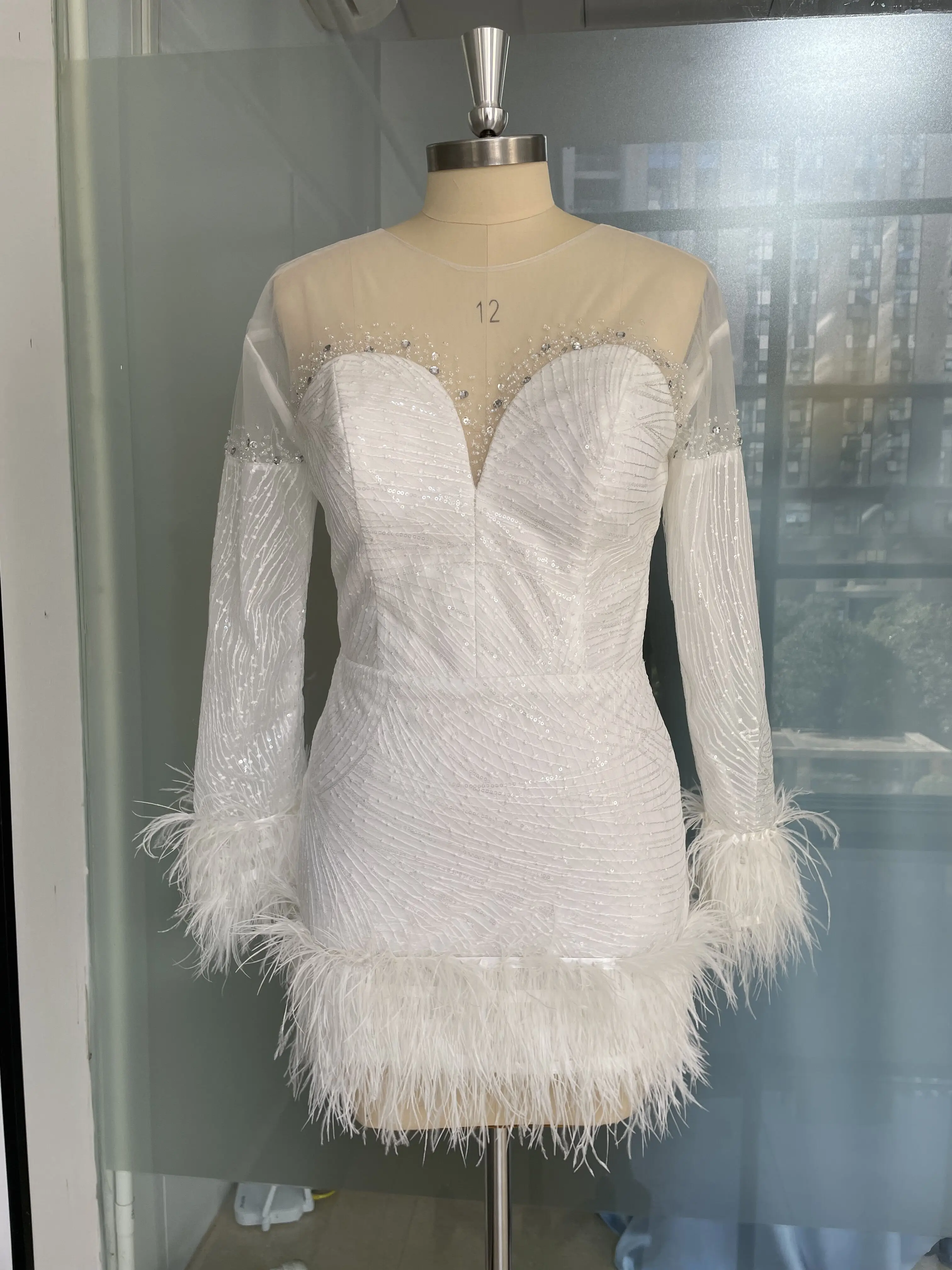 Fairytale-vestidos de graduación con cuello en V para mujer, manga larga, borla de manchas blancas, fiesta de boda, hasta la rodilla, cuentas personalizadas, 2025