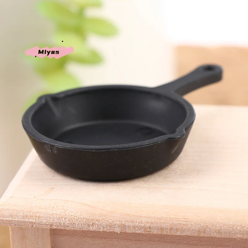 2 Pz/set Casa Delle Bambole In Miniatura Padella Modello 1/12 Mini Simulazione Utensili Da Cucina Padelle Casa di Bambola Decor Accessori