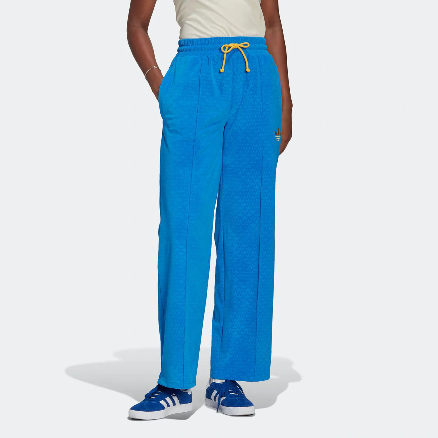 

Оригинальные женские спортивные теплые трикотажные брюки прямого кроя Adidas IB2048