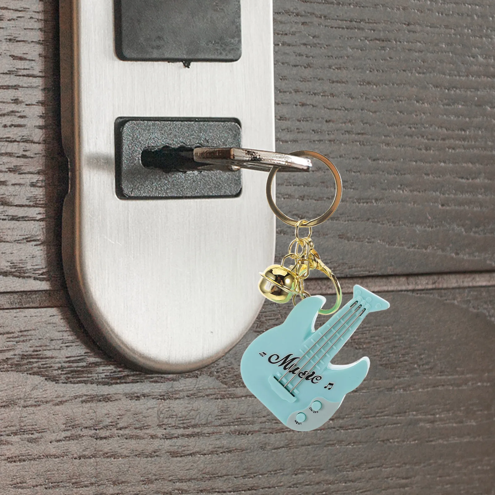 

2Pcs Small Guitar Keychain Elegant Musical Instrument Pendant Versatile Bag Charm Long Lasting Present Guitar Keychain