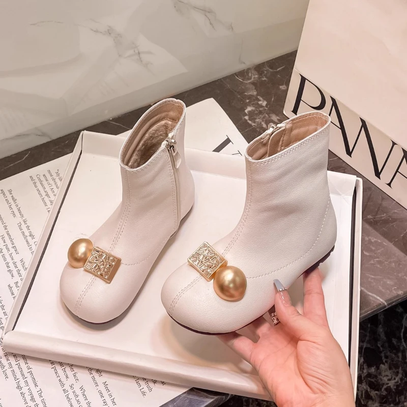 

Модная обувь для девочек, новинка зимы 2024, детские кожаные ботинки, удобные нескользящие ботильоны для девочек, простые универсальные детские зимние ботинки