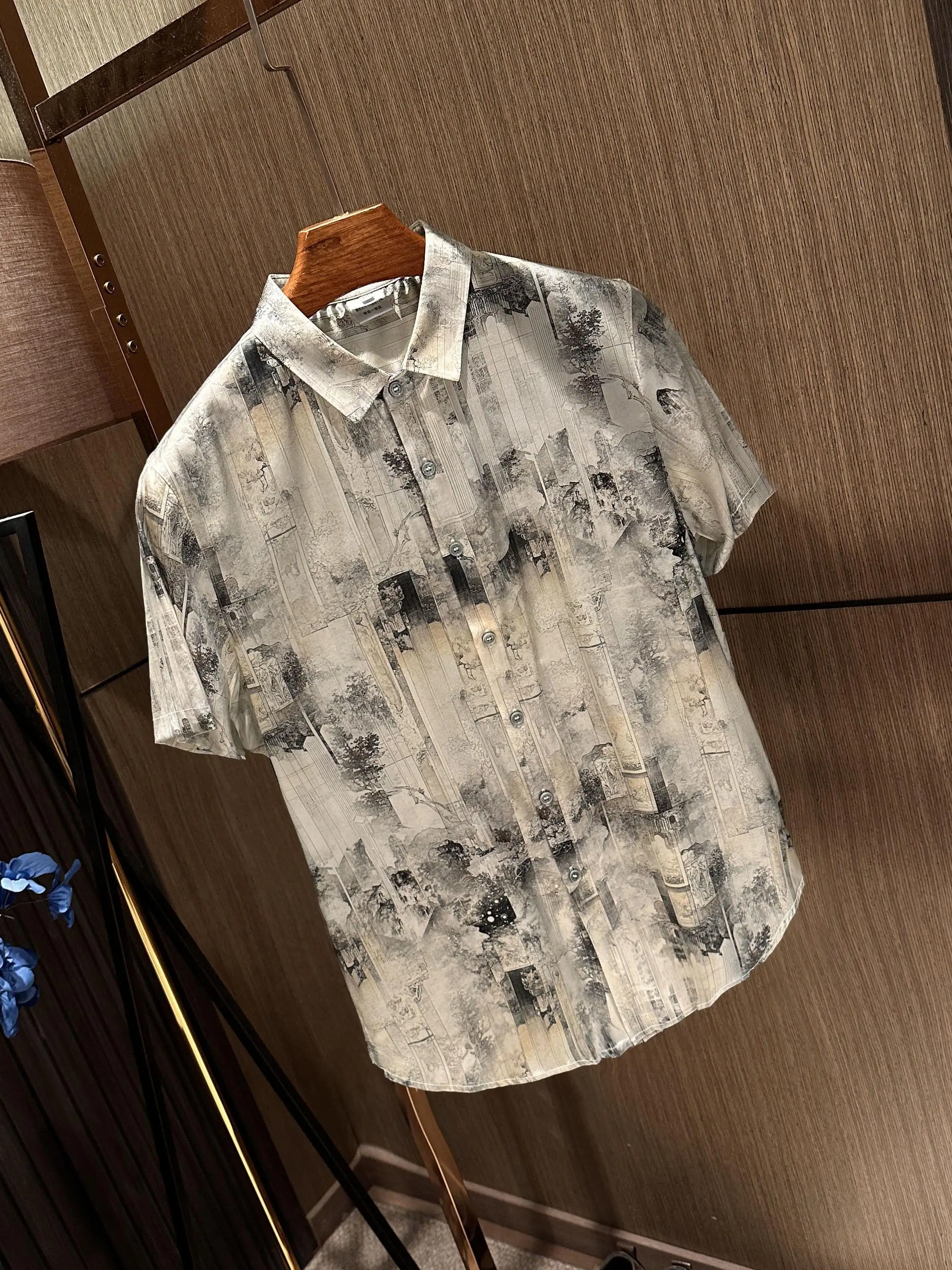 

High Quality Men's New Chinese Style Silk Shirt Short Sleeve Floral Print Glossy Soft Feeling Breathable Lightweight Summer S...