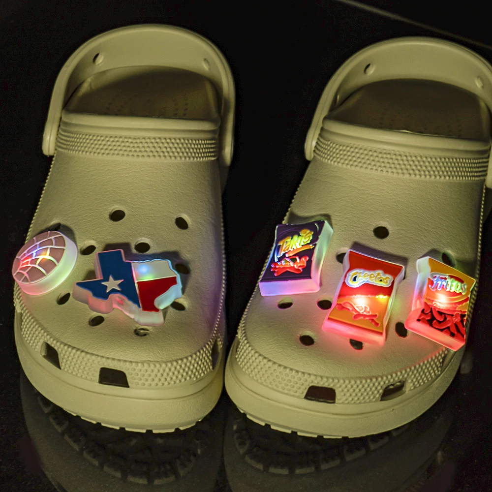 1–5 Stück LED-Schuhanhänger, beleuchtetes Zubehör, Tiere, Pflanzen, Salamander, Schuhdekorationen, Anstecknadeln für Kinder, Männer, Frauen, Geschenke, Clog-Schnallen – Detail 2