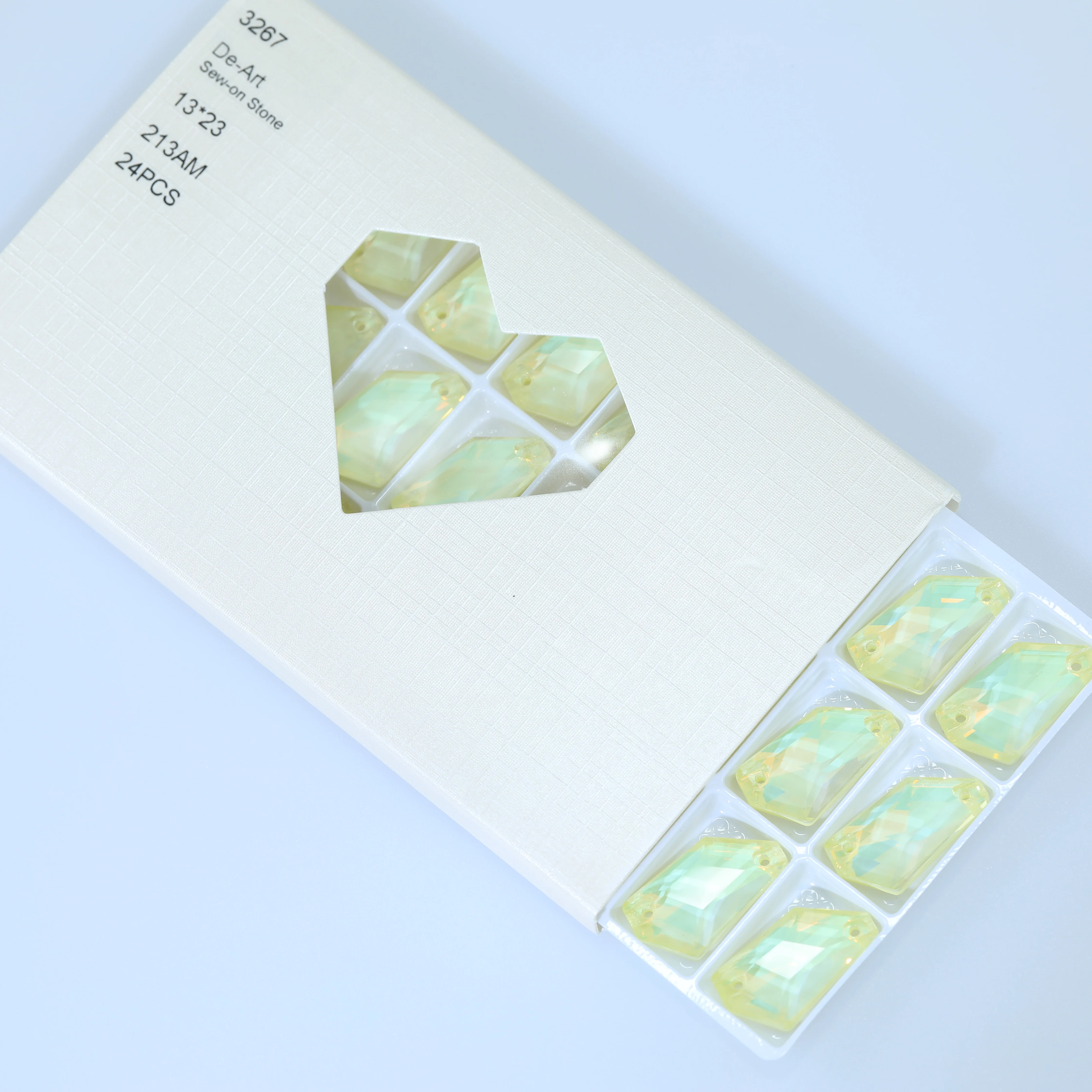 Glänzende De-Art Aufnähsteine AM EN Strasssteine, glänzendes Glas, Kristallweiß, kratzfest, für DIY-Kleidung, Hochzeitskleider – Detail 9